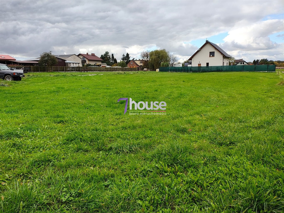 Urokliwa działka 642 m² z własną prywatną drogą - Widok 3