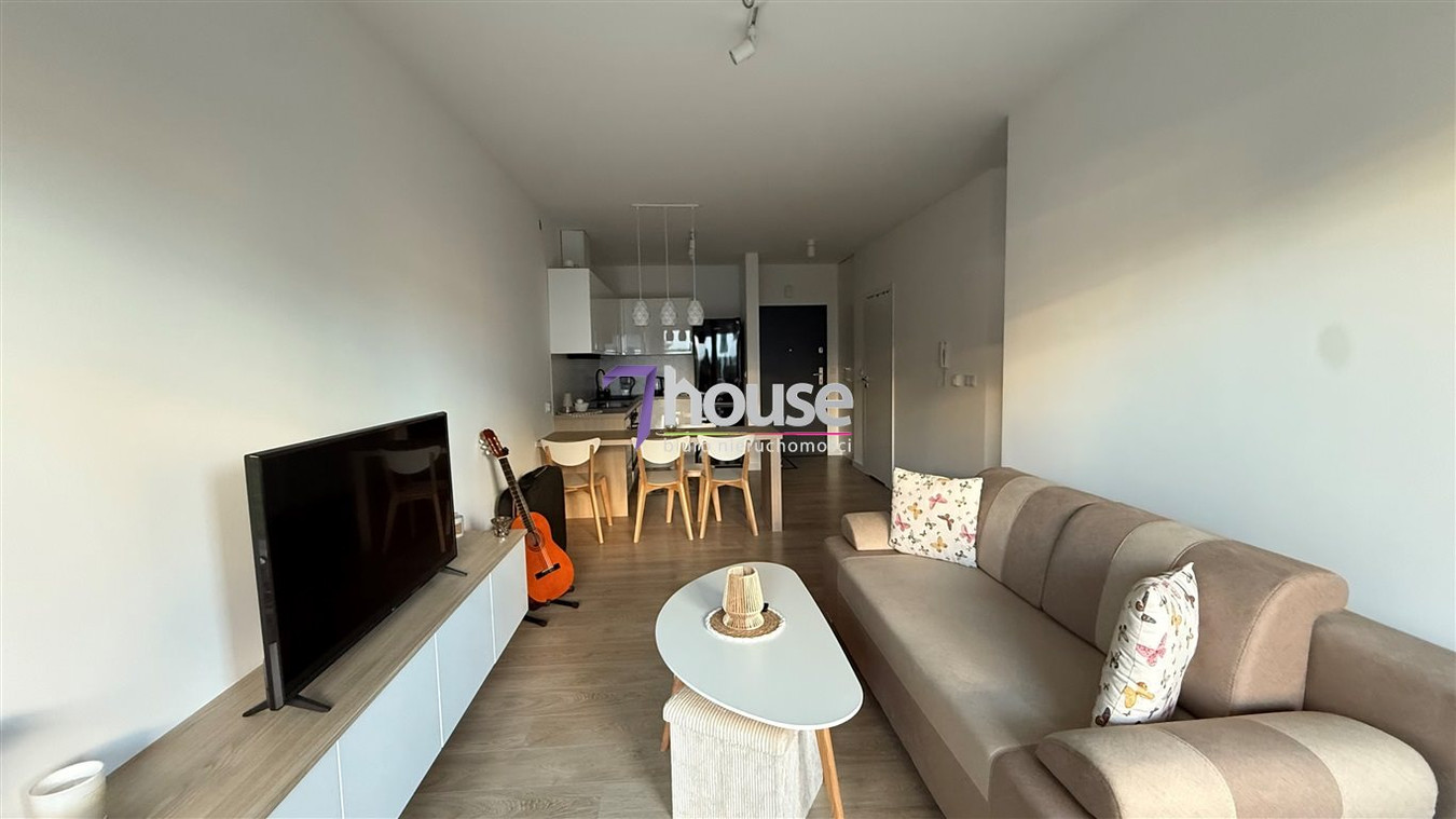 NOWOCZESNY APARTAMENTOWIEC,APARTAMENT Z OGRÓDKIEM