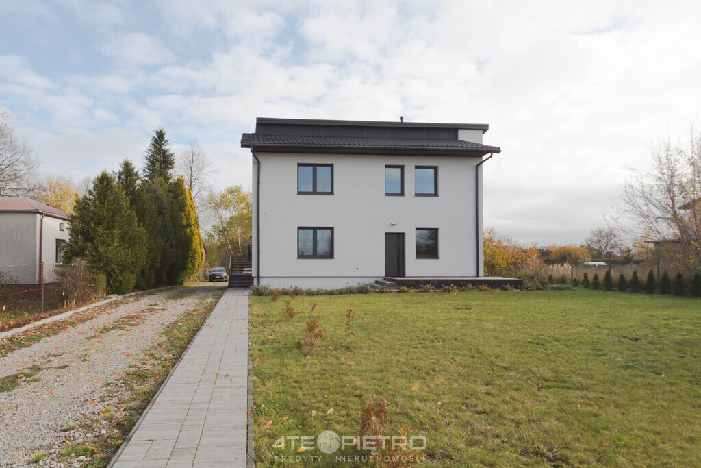 Budynek biurowo-usługowy 230 m² | Duży parking | 10 pokoje