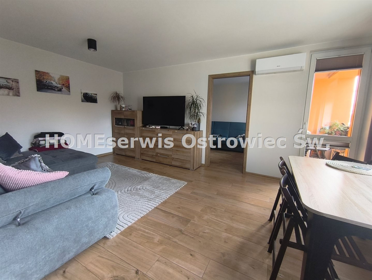Apartment in Ostrowiec Świętokrzyski, Sienkiewiczowskie, Śródmieście - Widok 4