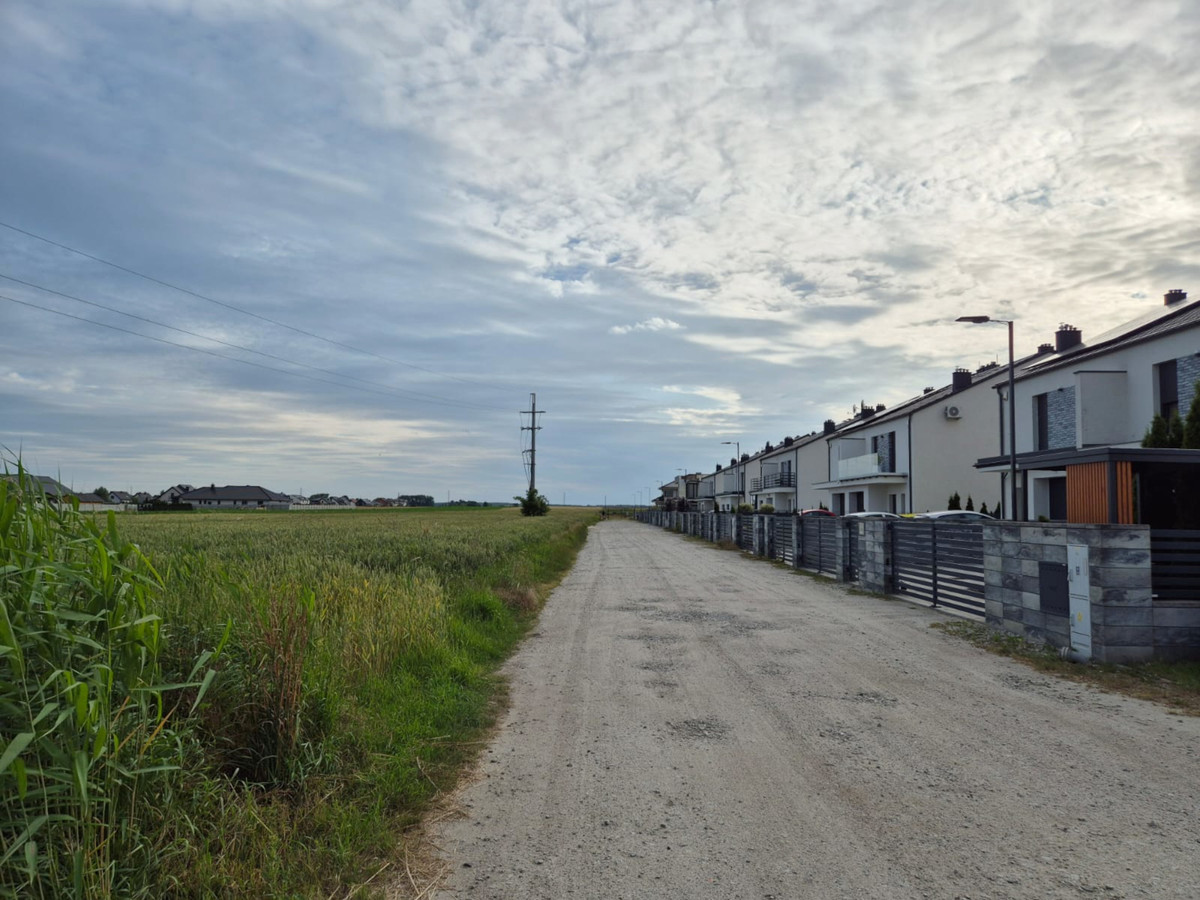DZIAŁKA BUDOWLANA 685 m² W SPOKOJNEJ OKOLICY , - Widok 6