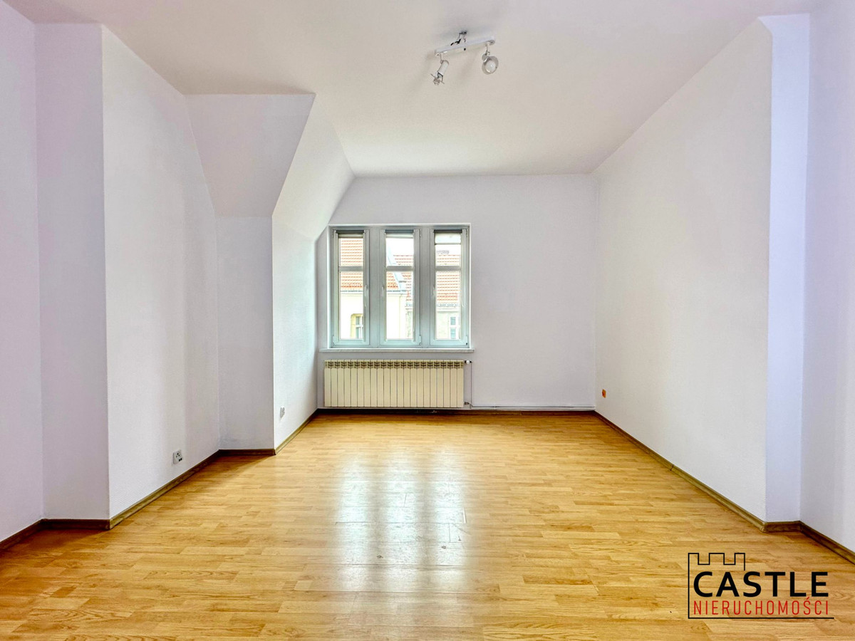 3 herbergja, 87 m²