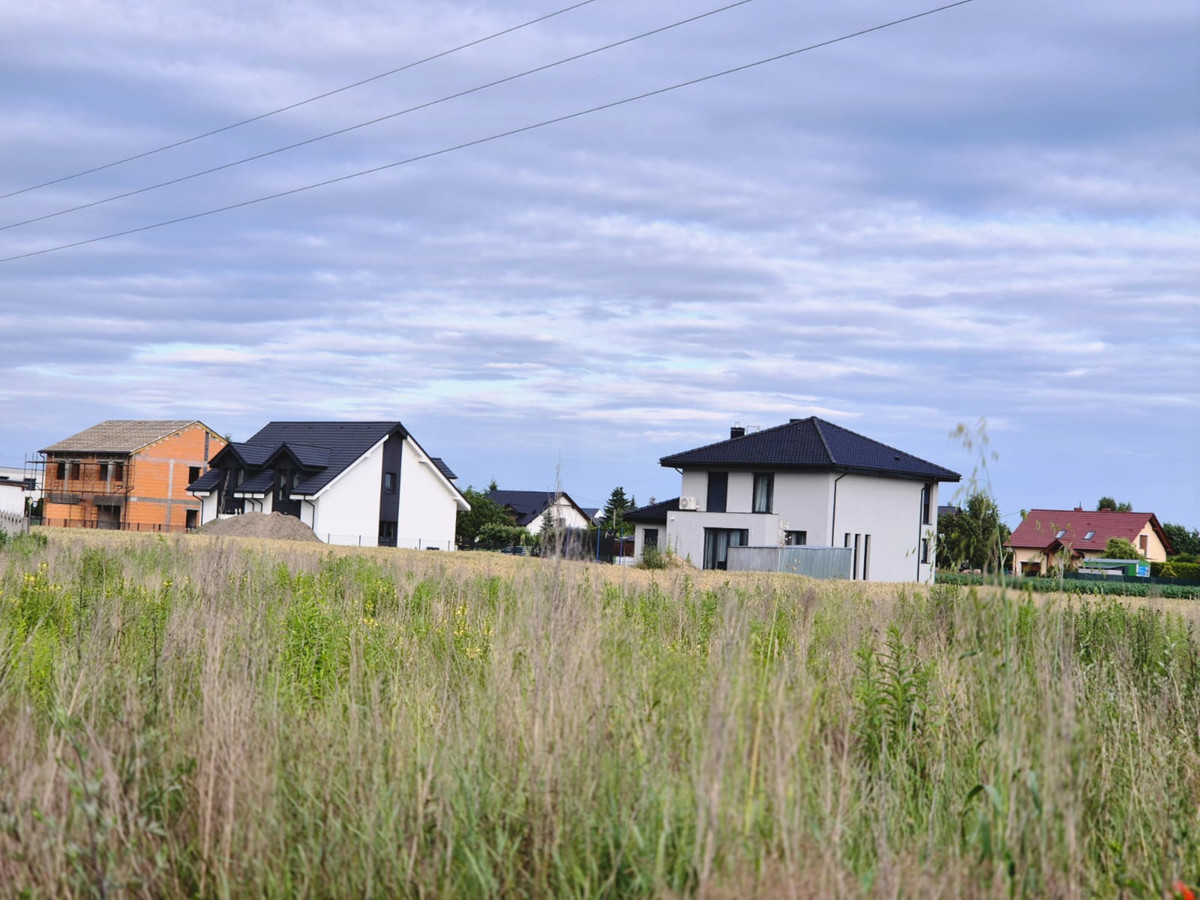DZIAŁKA BUDOWLANA 685 m² W SPOKOJNEJ OKOLICY , - Widok 4
