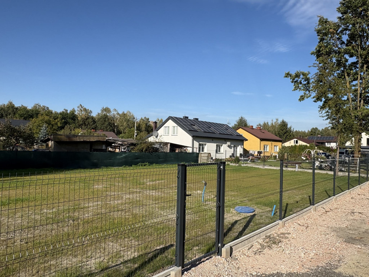 Działka budowlana z przyłączem wody 770 m² | ogrodzona | Sade Budy - Widok 5