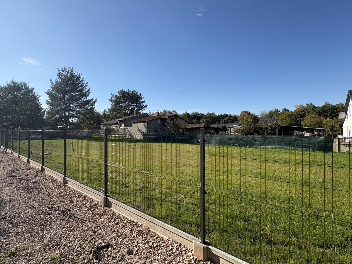 Działka budowlana z przyłączem wody 770 m² | ogrodzona | Sade Budy - Widok 2