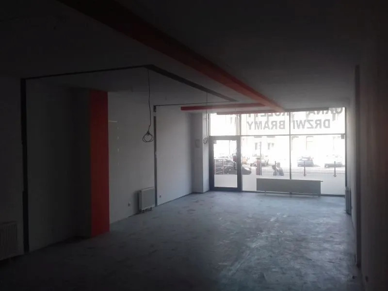 Lokal Usługowo-Handlowy 105 m² z Witryną obok Politechniki Łódzkiej - Widok 4