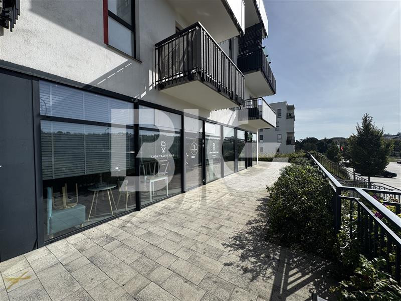 Lokal parterowy, witryny, osiedle mieszkaniowe - Widok 3