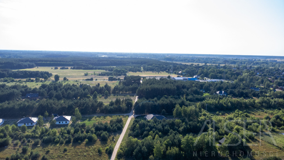 Działka na WZ z własnym lasem 1271 m² - Więcej