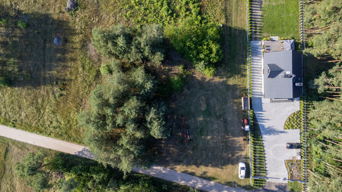 Działka na WZ z własnym lasem 1271 m² - Widok 4