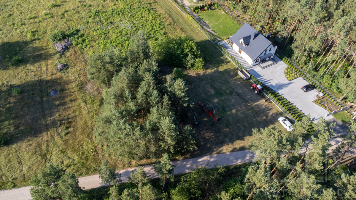 Działka na WZ z własnym lasem 1271 m² - Widok 3