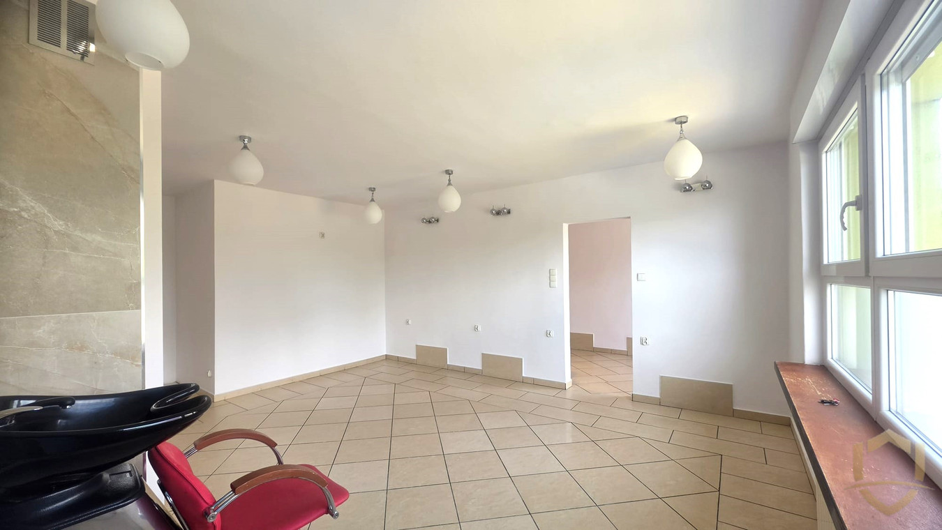 Lokal usługowy 33 m² | Gotowy pod branżę beauty | Kozanów | Duża witryna - Widok 3