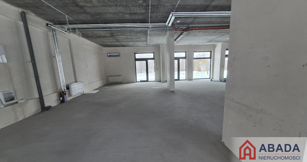 piękny duży lokal witryny na 2 strony 2 wejścia - Widok 4