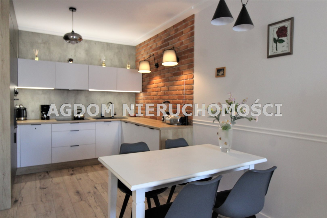 Mieszkanie 3-pokojowe, 58 m²