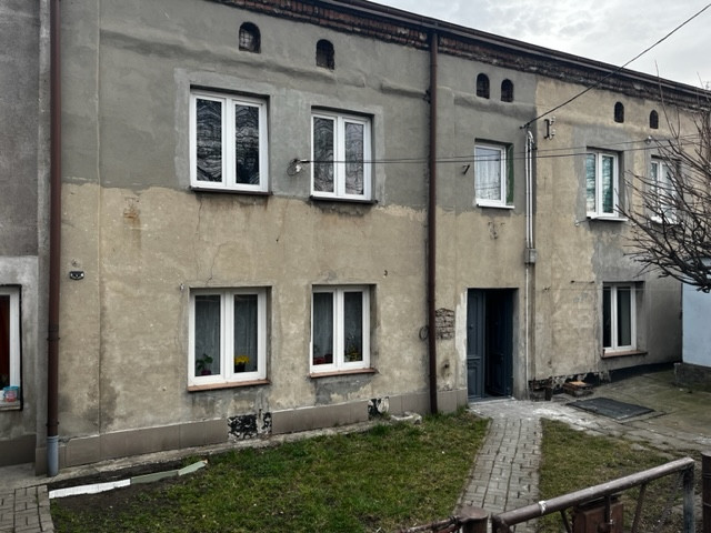 dom wielorodzinny