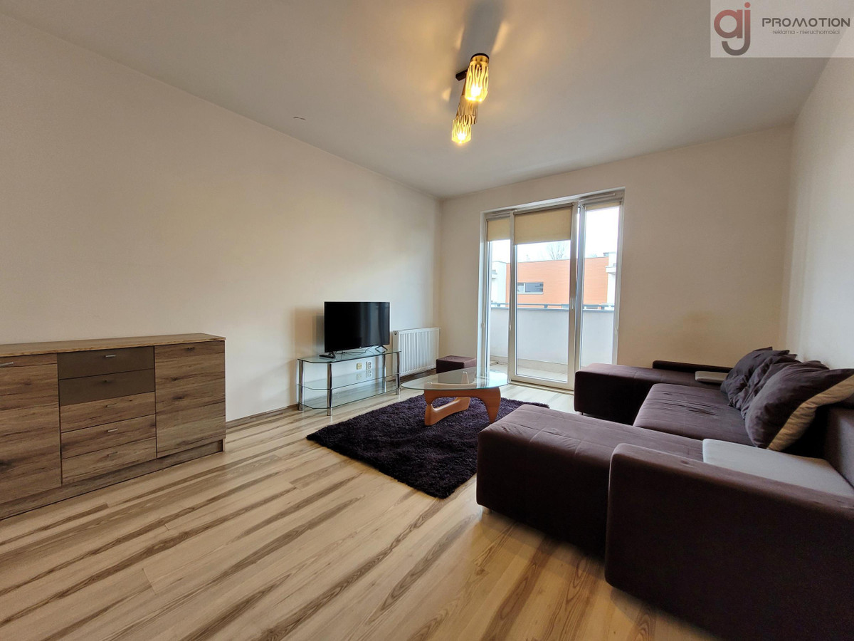 Sprzedam, 2 pok, ul. Tylna, winda, balkon, parking
