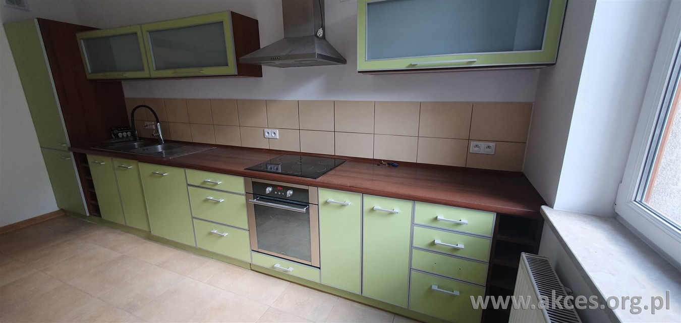 3 pokoje 80m2, balkon, centrum Piaseczna 2500zł
