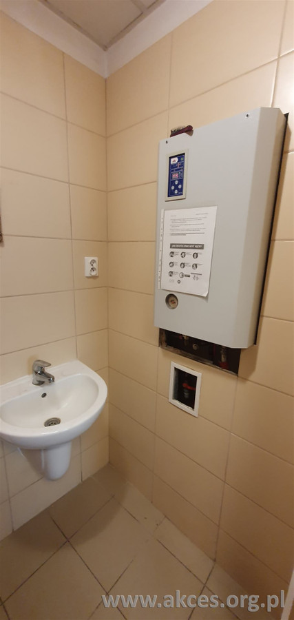 Lokal 100 m² centrum Piaseczna 7000zł - Więcej