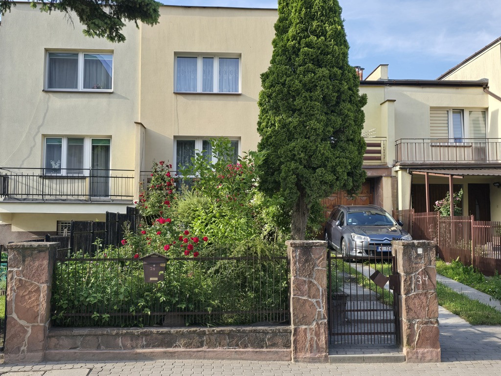Dom – Busko-Zdrój, Osiedle Józefa Piłsudskiego, powiat buski - Widok 2