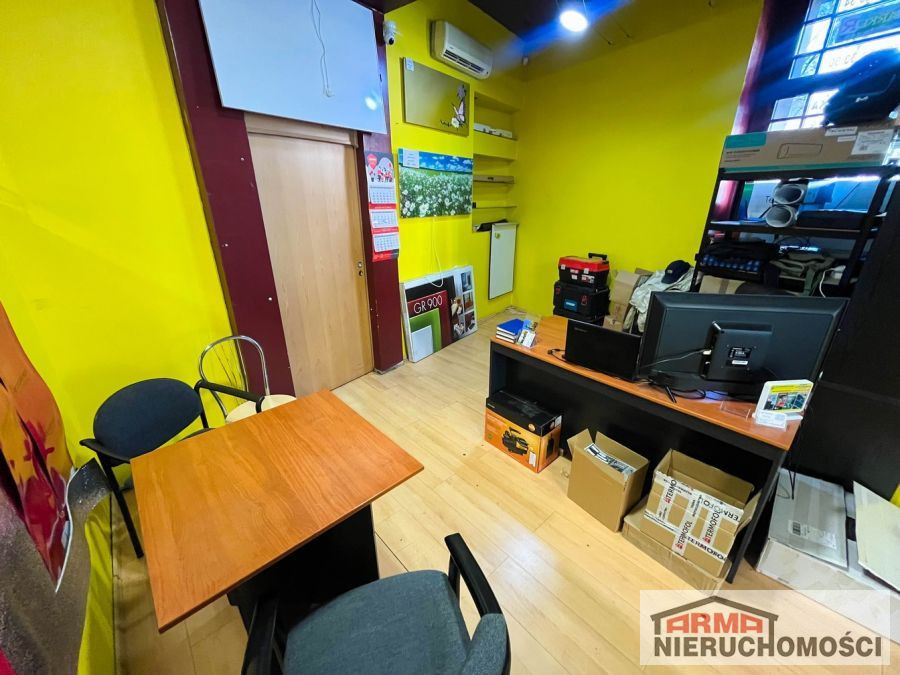 LOKAL UŻYTKOWY W CENTRUM - Widok 4