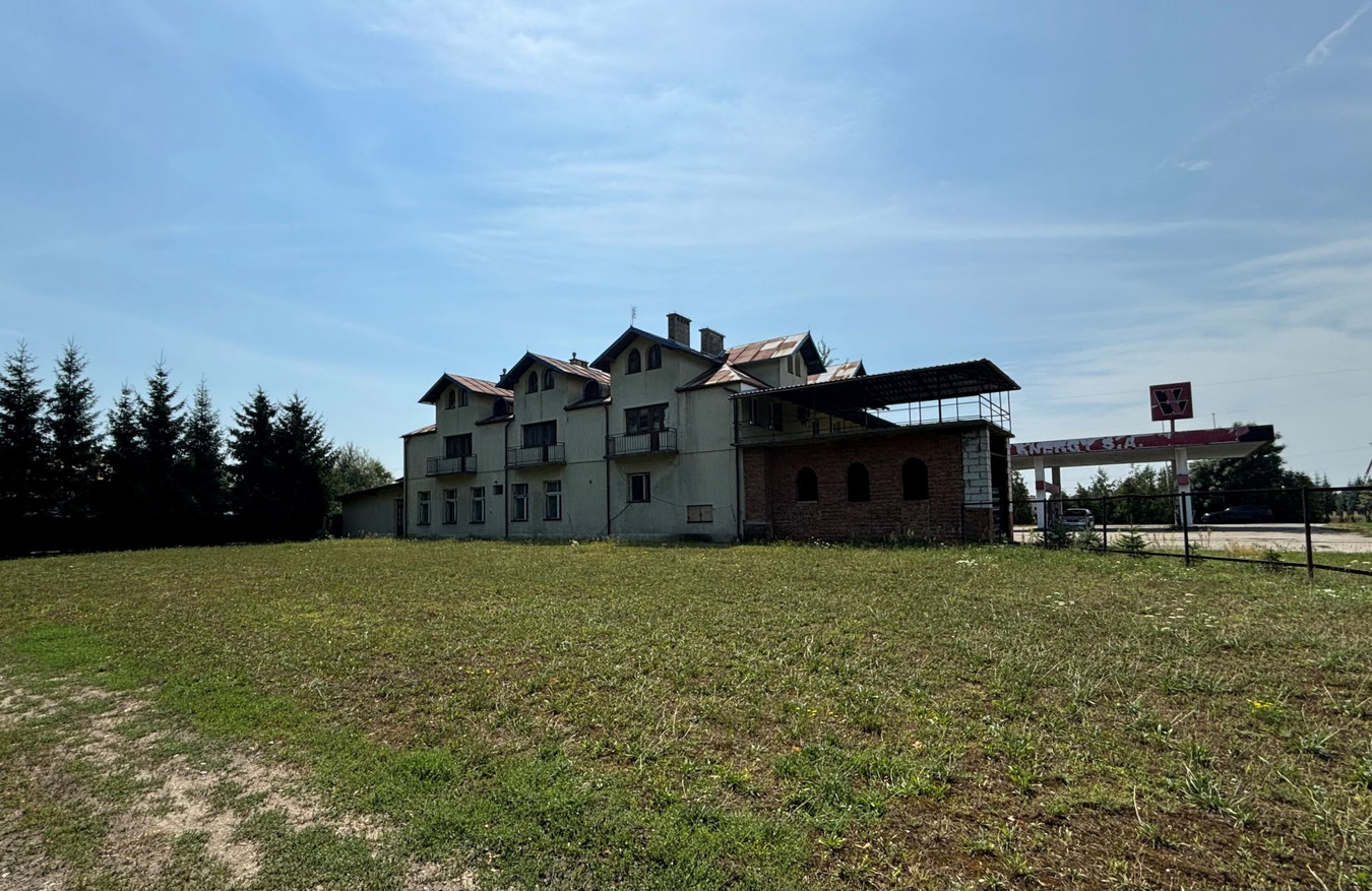 Kompleks inwestycyjny – hotel, dom weselny lub centrum konferencyjne - Więcej