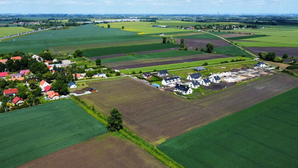 działki 10ar na bliźniaki Wilkowice gm. Żórawina - Widok 2