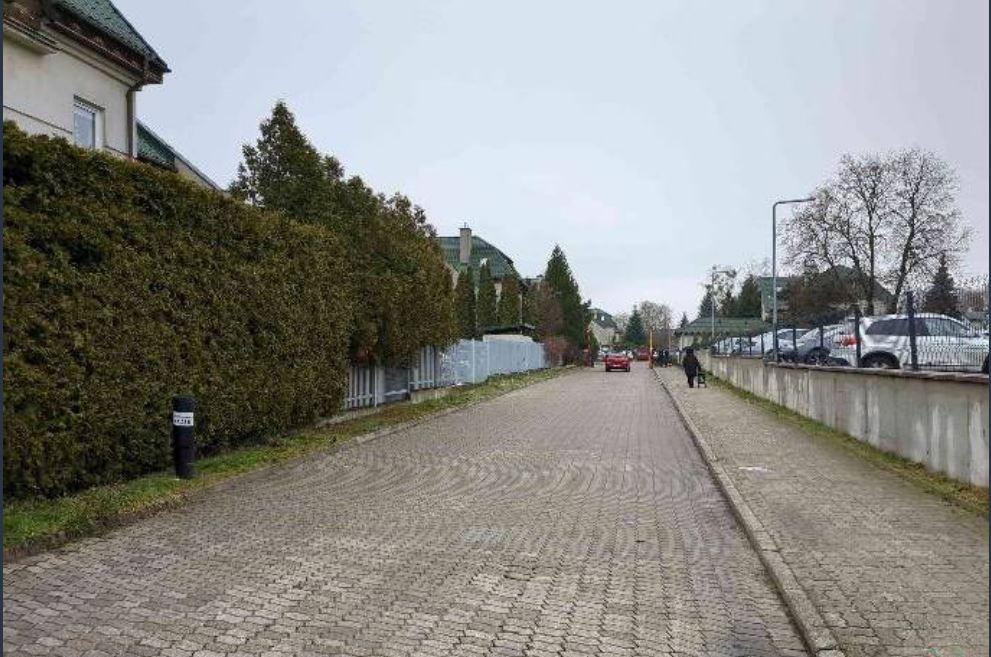 Udział 241/2000 w prawie własności nieruchomości przeznaczonej pod drogę - Widok 2