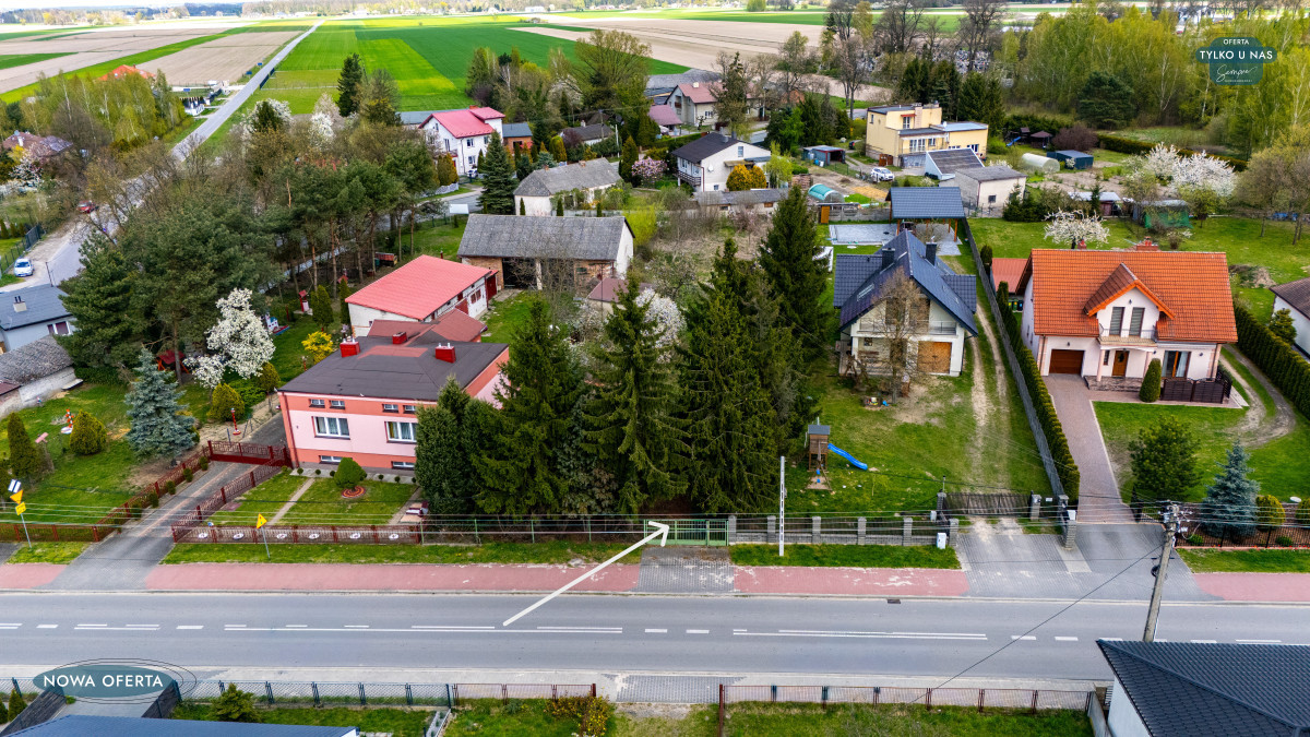 Działka budowlana z mediami, ogrodzona 1358 m² - Widok 2