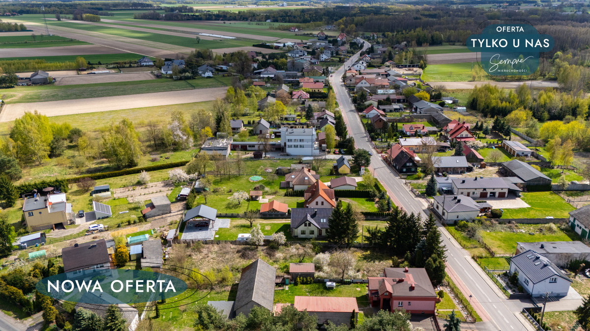 Działka budowlana z mediami, ogrodzona 1358 m² - Więcej