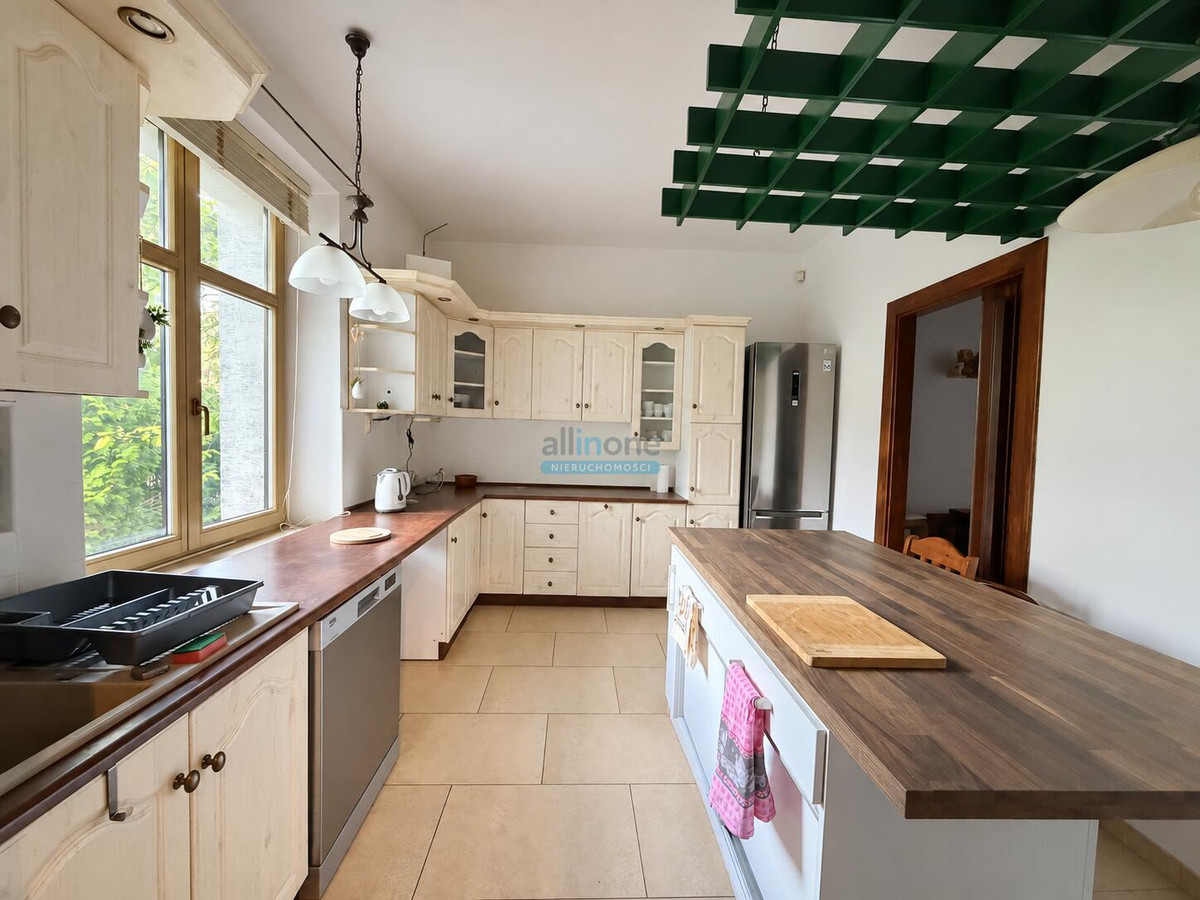 Wola Justowska | Dom 240 m² | Ogród 8 ar | Garaż