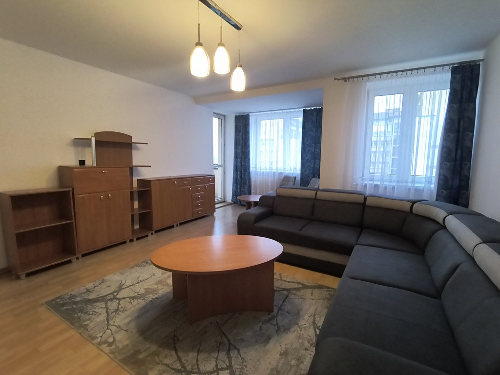 Do wynajęcia przestronne 3-pok. o pow. 84 m2 ul. Wybickiego