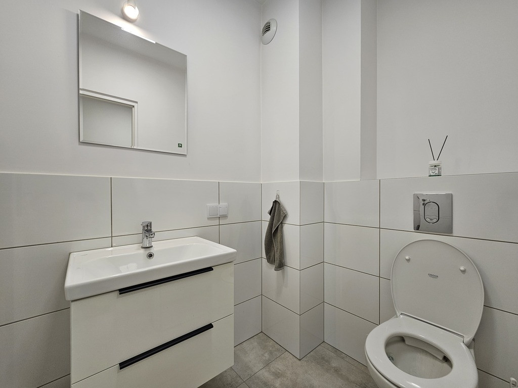 Nowy Bażantów, 37 m², lokal usługowy z witryną - Więcej