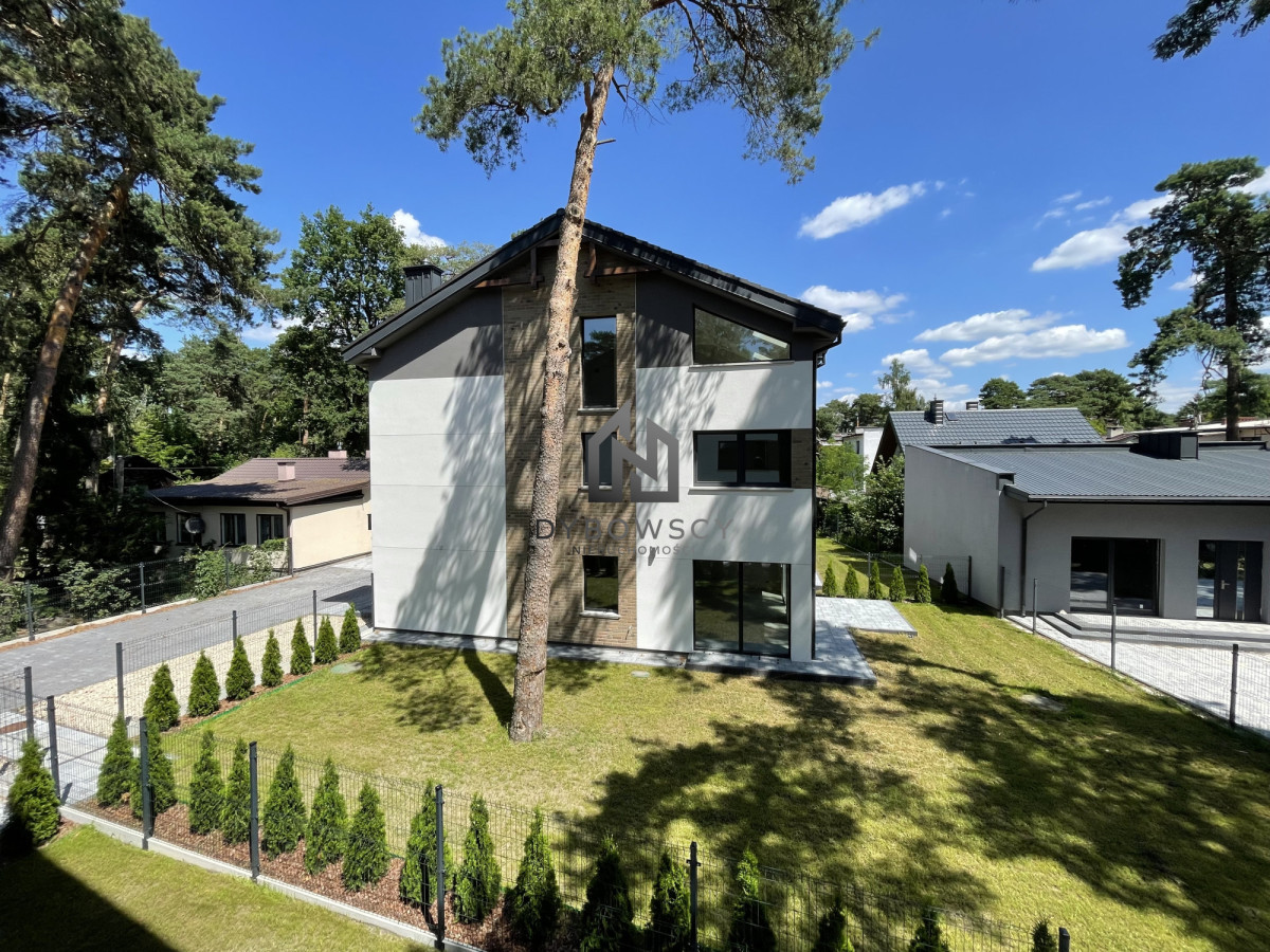 House in Józefów, Emilianów, powiat otwocki - Więcej