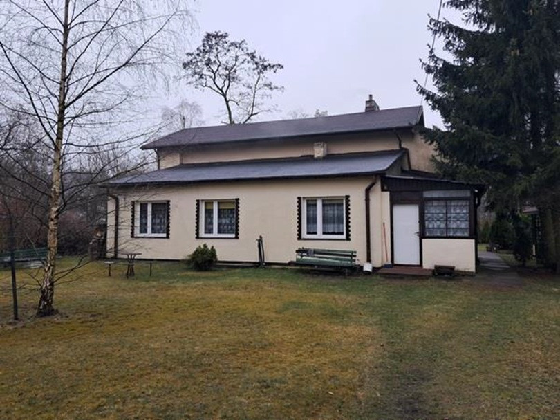 Działki zabudowane i niezabudowane - Wiśniowa Góra - udział 1/140 - Więcej
