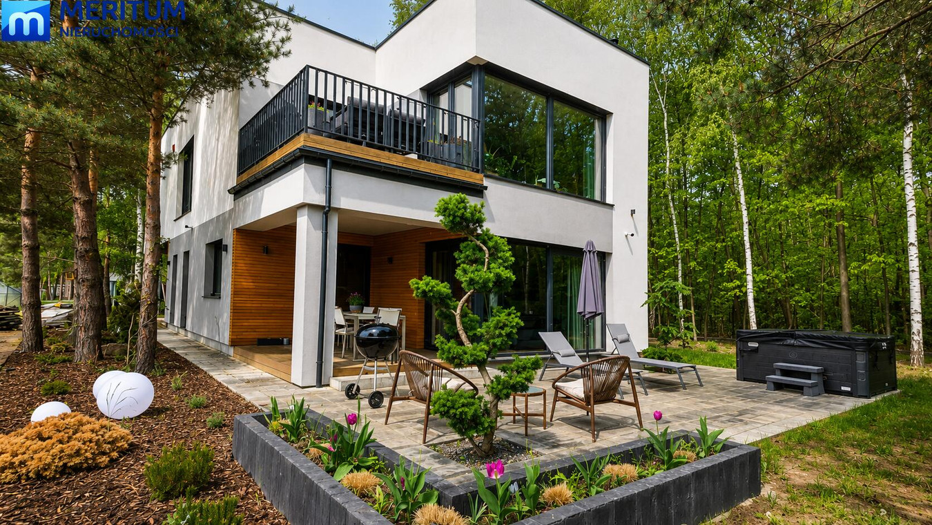 Kuća, 266 m², zemljište 1600 m²