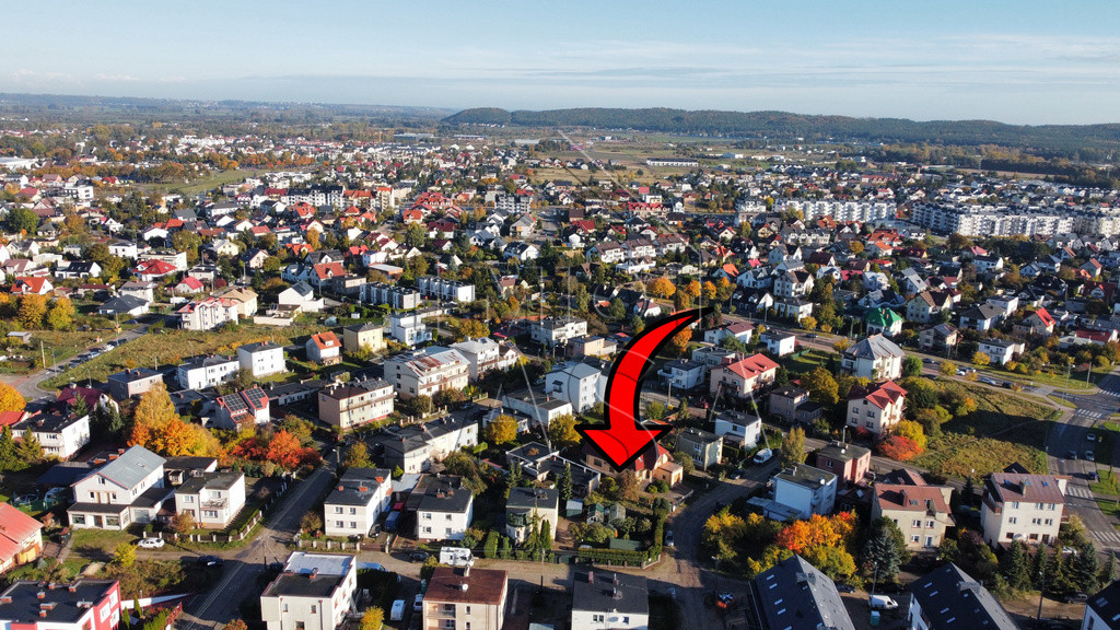 Mała działka z budynkiem do remontu, centrum Janowa - View 2