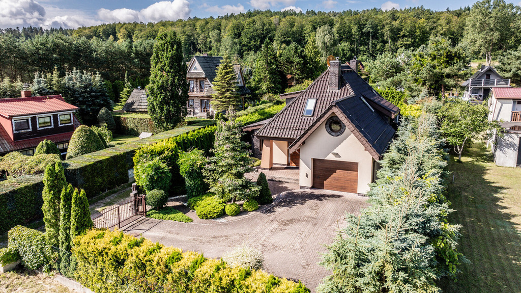 Куќа, 135 m², плац 958 m²