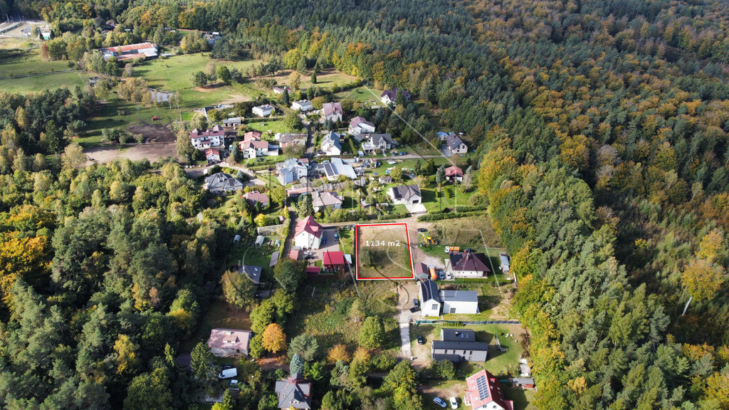 W pięknej spokojnej okolicy, z mediami, gotowa do budowy domu - Widok 2