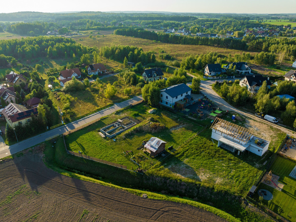 Działka z rozpoczętą budową domu - Widok 5