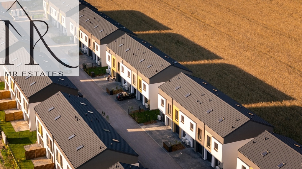 Dom z Garażem i Ogrodem - Widok 4