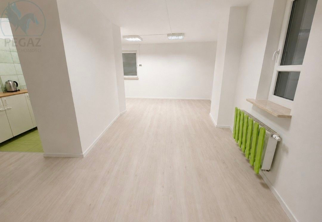 Lokal użytkowy na gabinety, usługi, biuro - Więcej