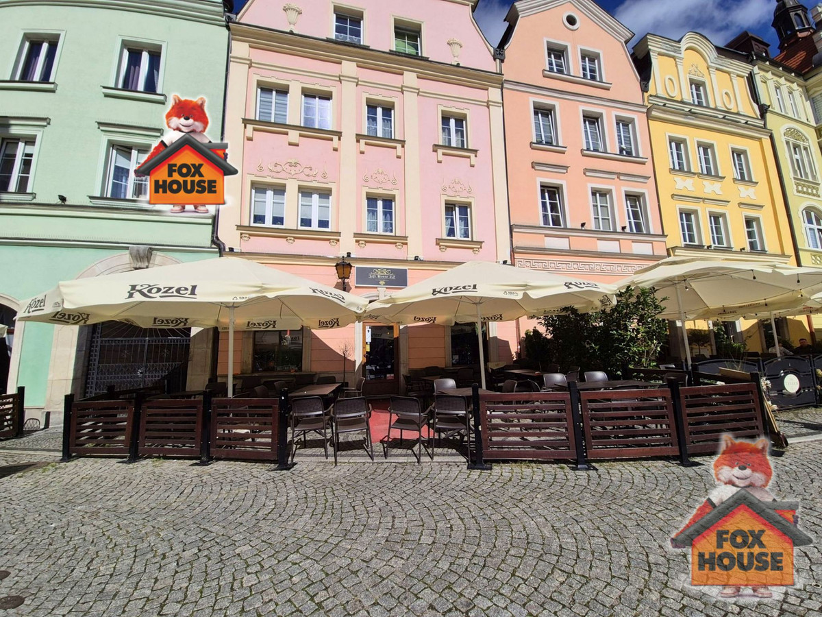 Lokal gastronomiczny/usługowy w pięknym rynku Bolesławca