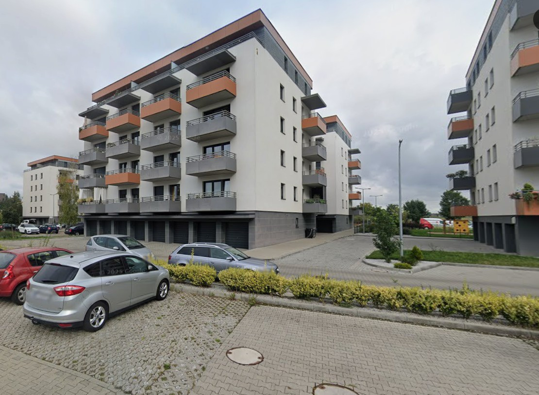 WYPOSAŻONE 2 - POK. W NOWYM APARTAMENTOWCU Z WINDĄ, LESZNO – NOWE OGRODY
