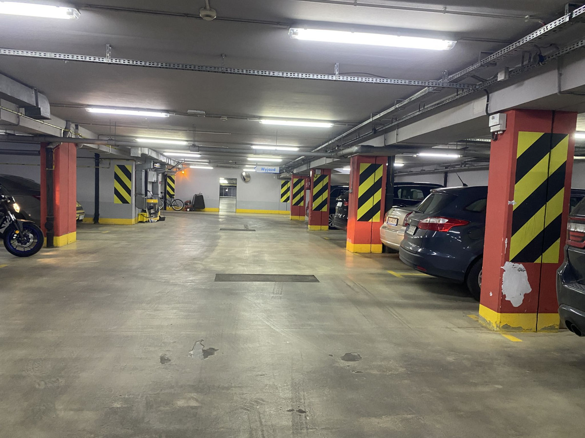 Mołdawska 99r. 63 m² 2pok. możliwość 3 pok. garaż piwnica