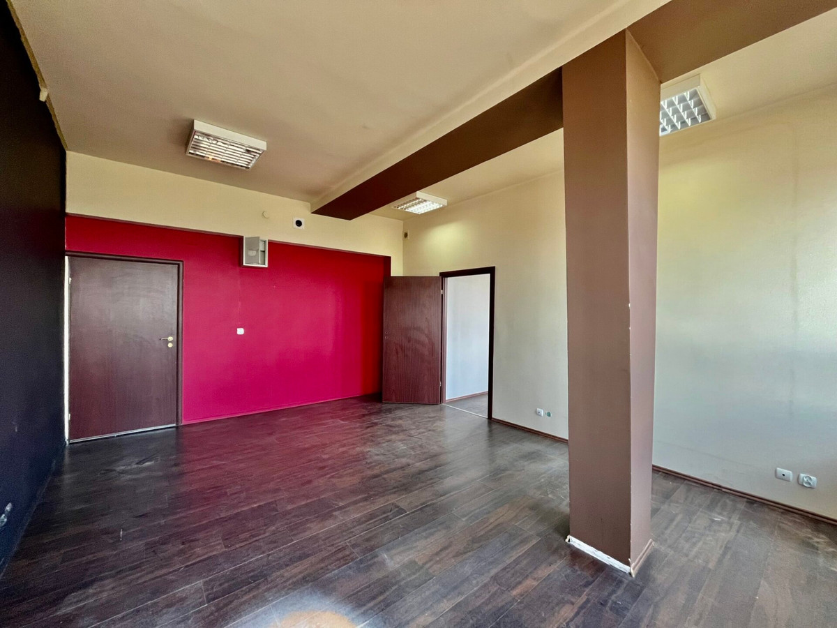 Jasne biuro z 3 pomieszczeniami i panoramicznym widokiem – 59 m² - Widok 6