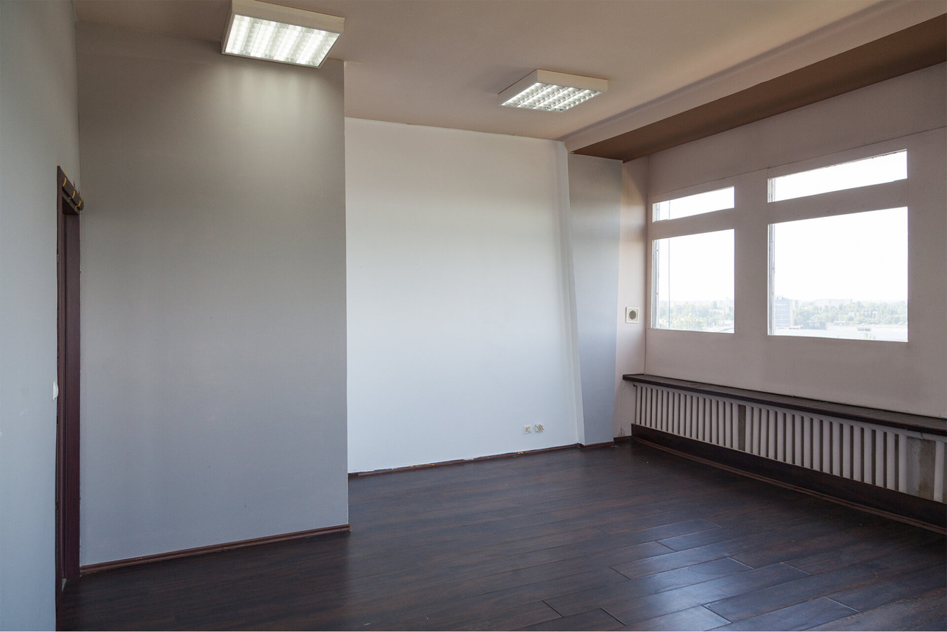 Jasne biuro z 3 pomieszczeniami i panoramicznym widokiem – 59 m² - Widok 2