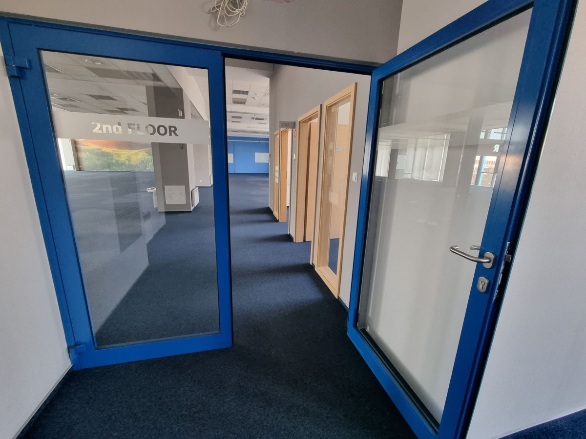 Lokal biurowy 688,44 m² w świetnej lokalizacji - Widok 2