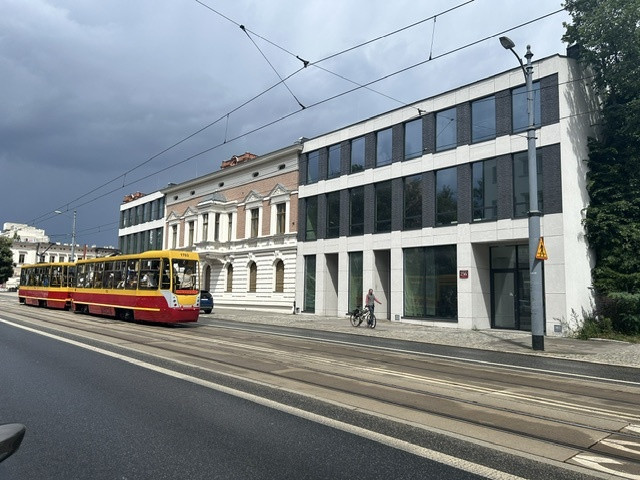 Budynek usługowy ul.Piotrkowska 256 - Widok 2