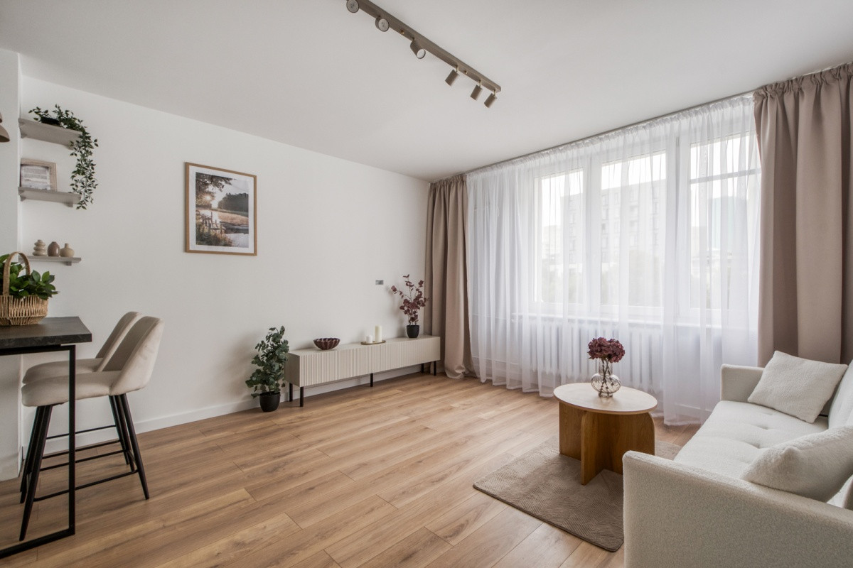 Mieszkanie – Warszawa, Śródmieście - Więcej