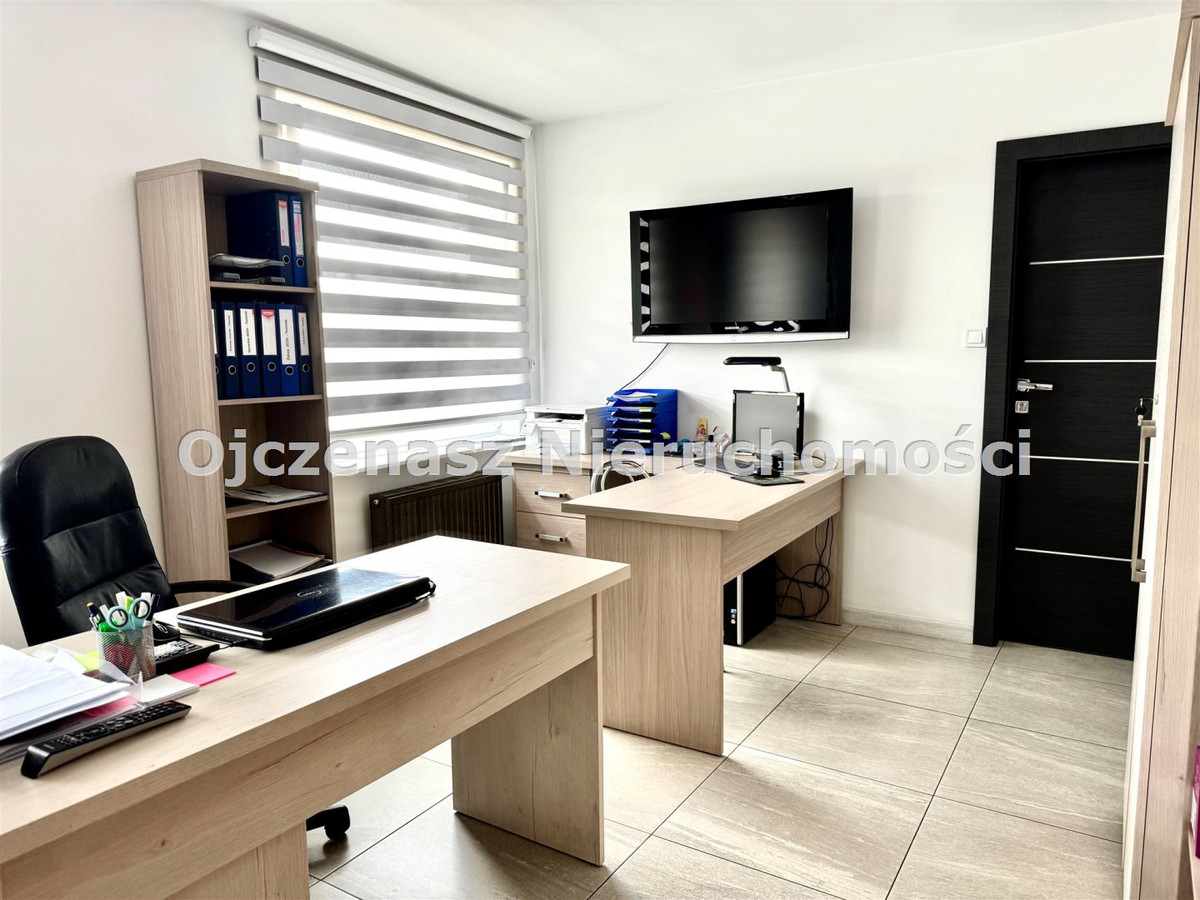 Biuro 80 m² z placem manewrowym/parkingiem - Widok 3