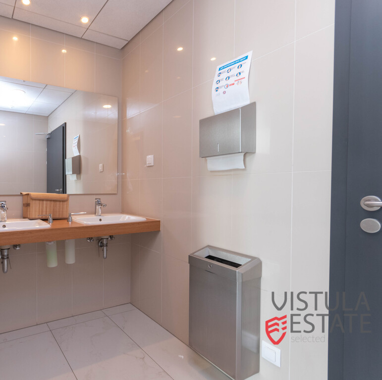Lokal biurowy w wysokim standardzie | 130,96 m² - Więcej